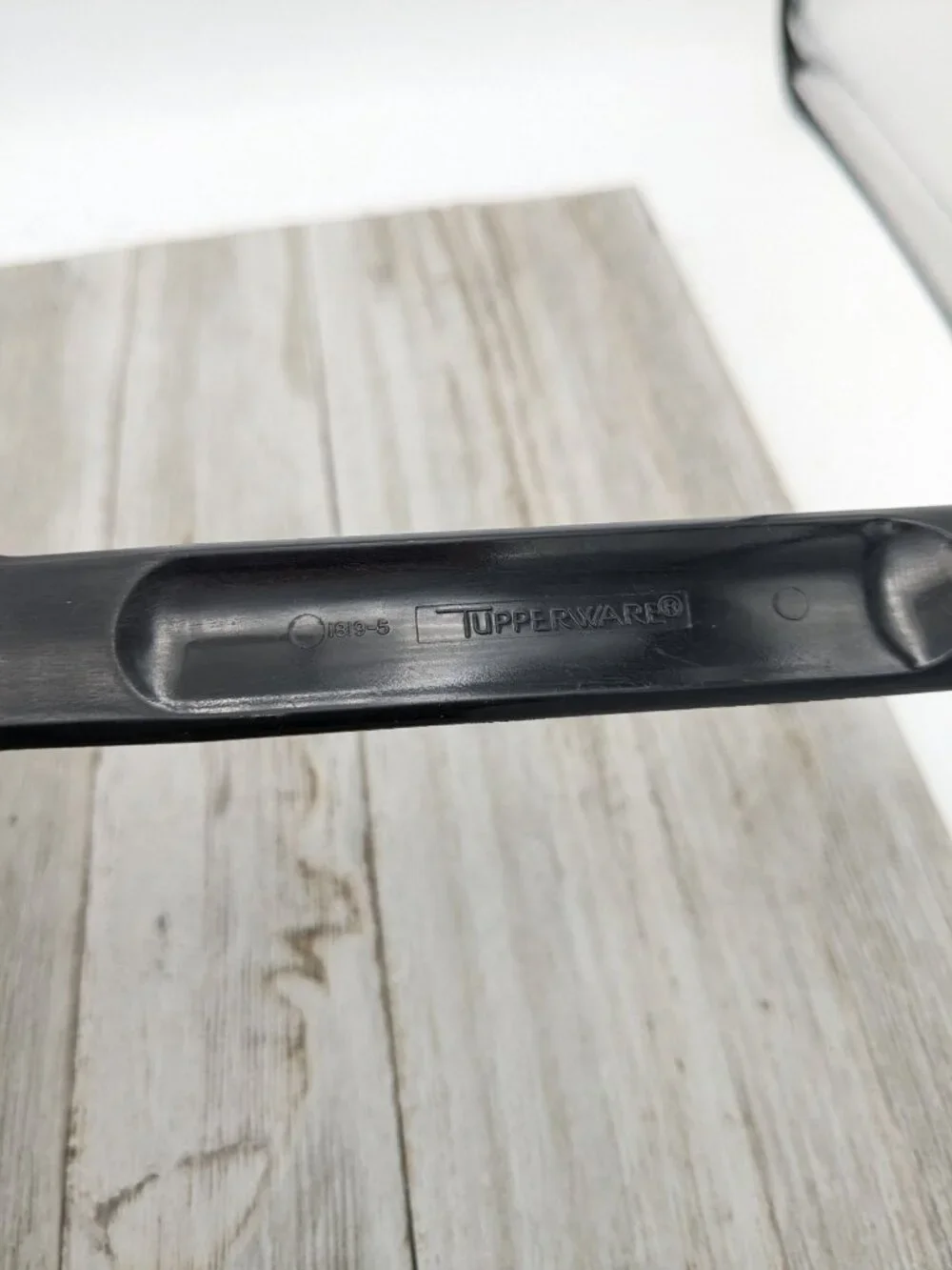 Vintage Tupperware Knife Cake Pie Slicer Server #1819 Black